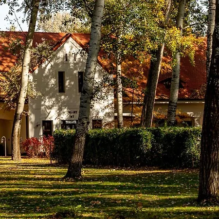 Vargatanya Park Hotel Kerekegyháza