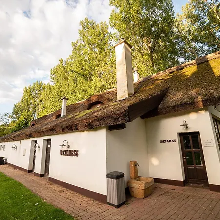 Vargatanya Park 3* Kerekegyháza